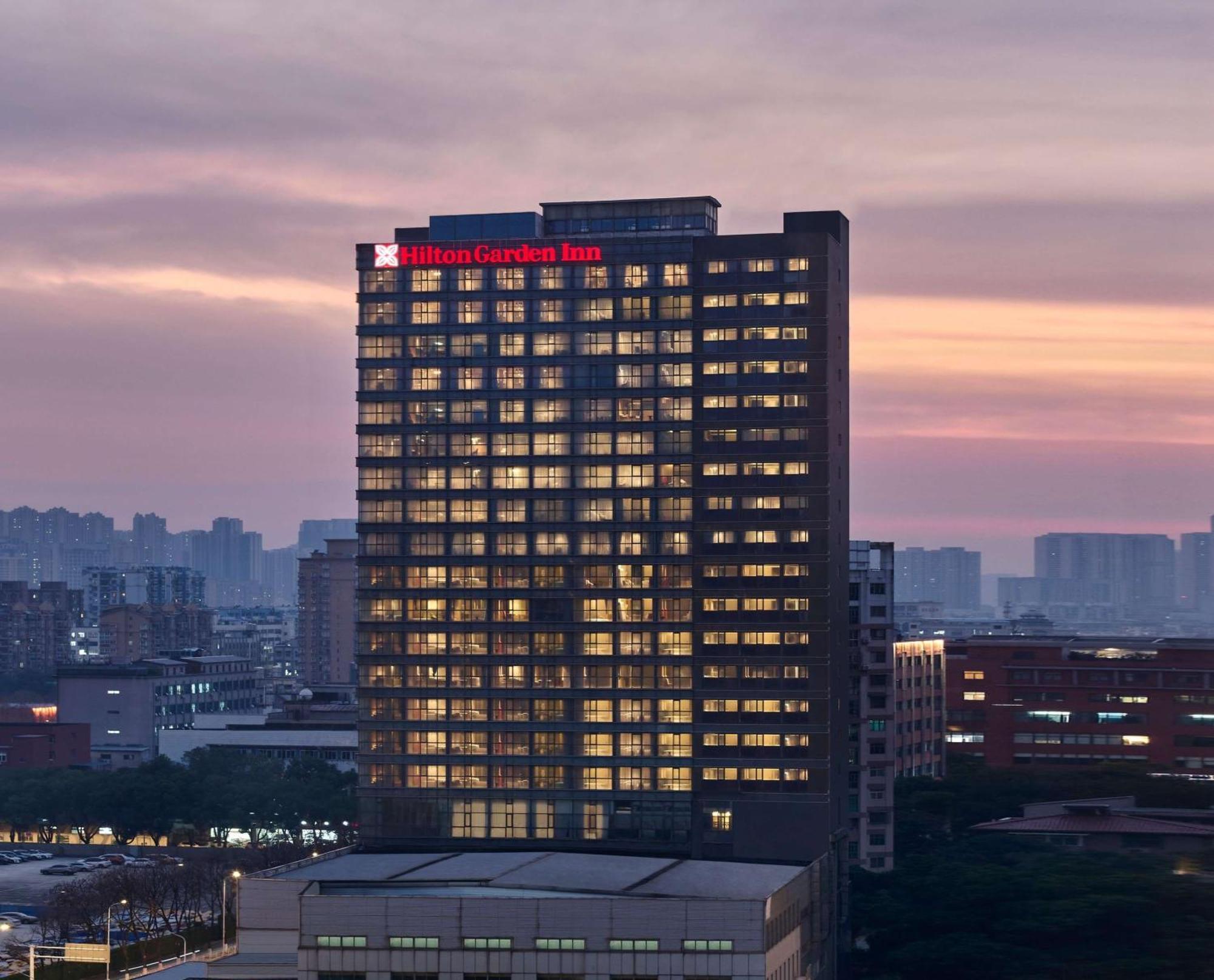 Hilton Garden Inn Wuhan Hankou Екстер'єр фото