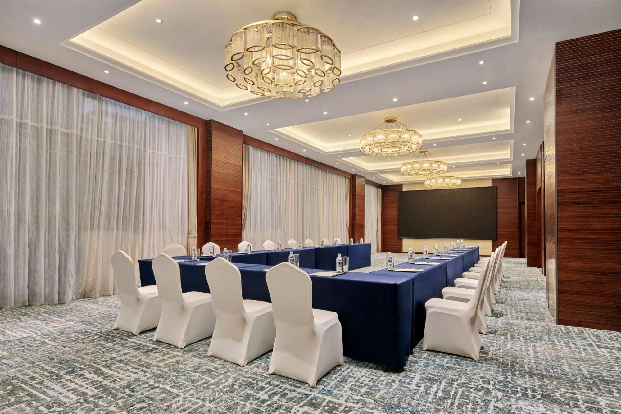 Hilton Garden Inn Wuhan Hankou Екстер'єр фото