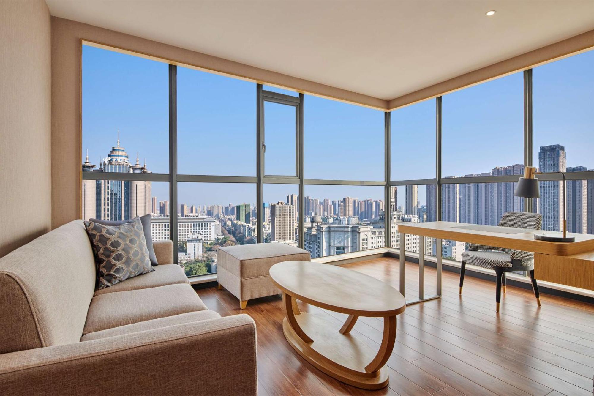 Hilton Garden Inn Wuhan Hankou Екстер'єр фото