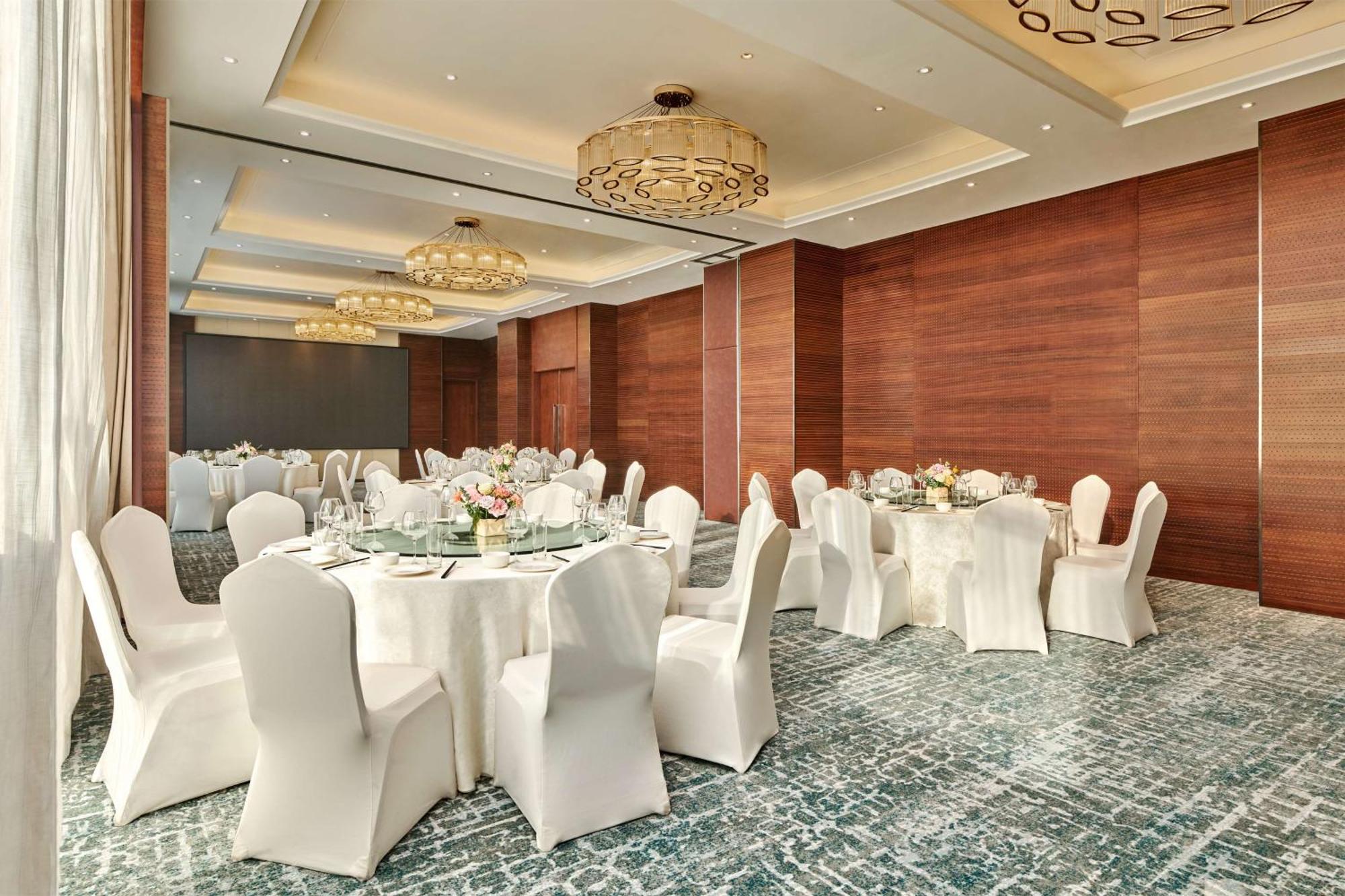 Hilton Garden Inn Wuhan Hankou Екстер'єр фото