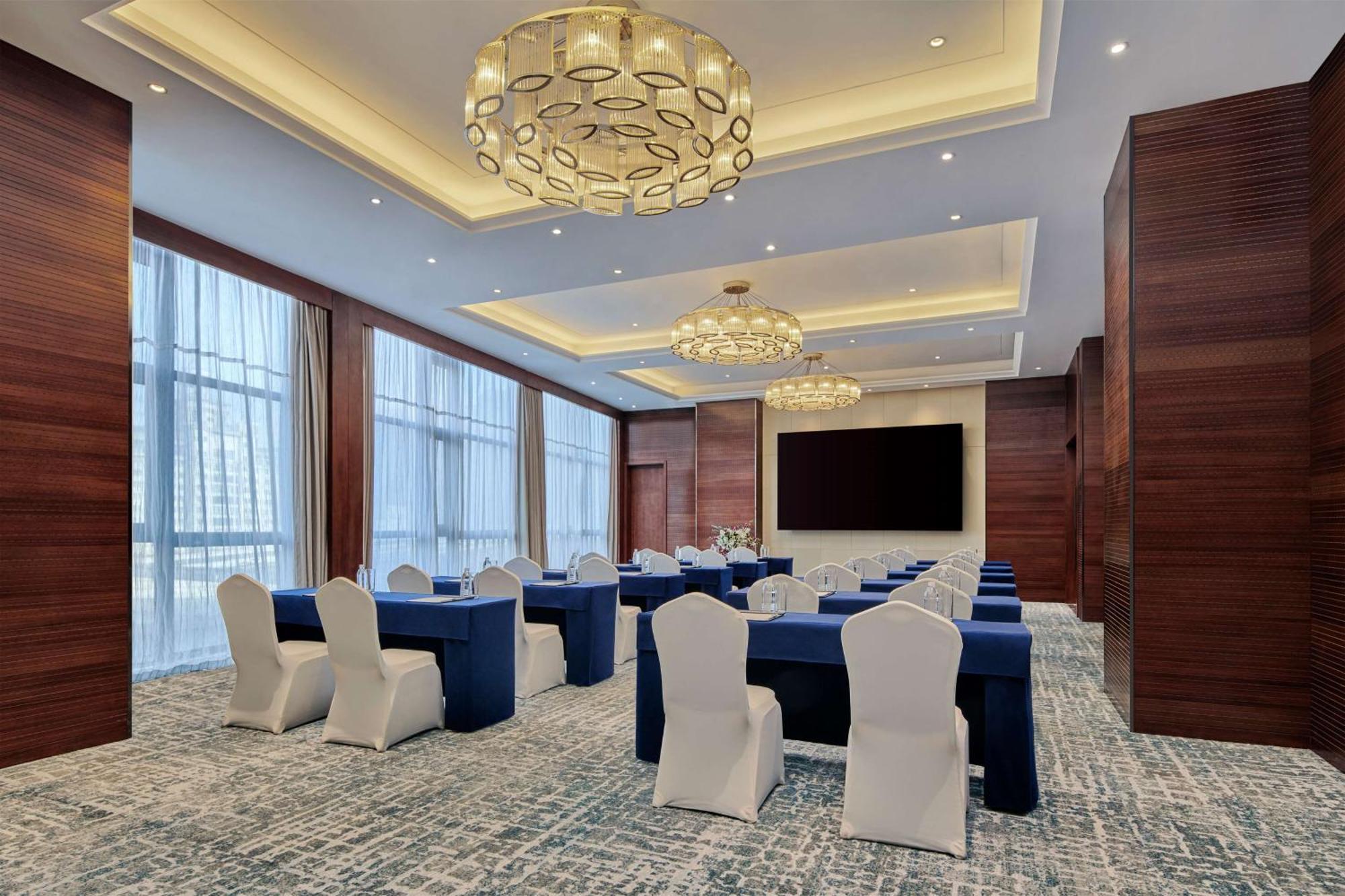 Hilton Garden Inn Wuhan Hankou Екстер'єр фото