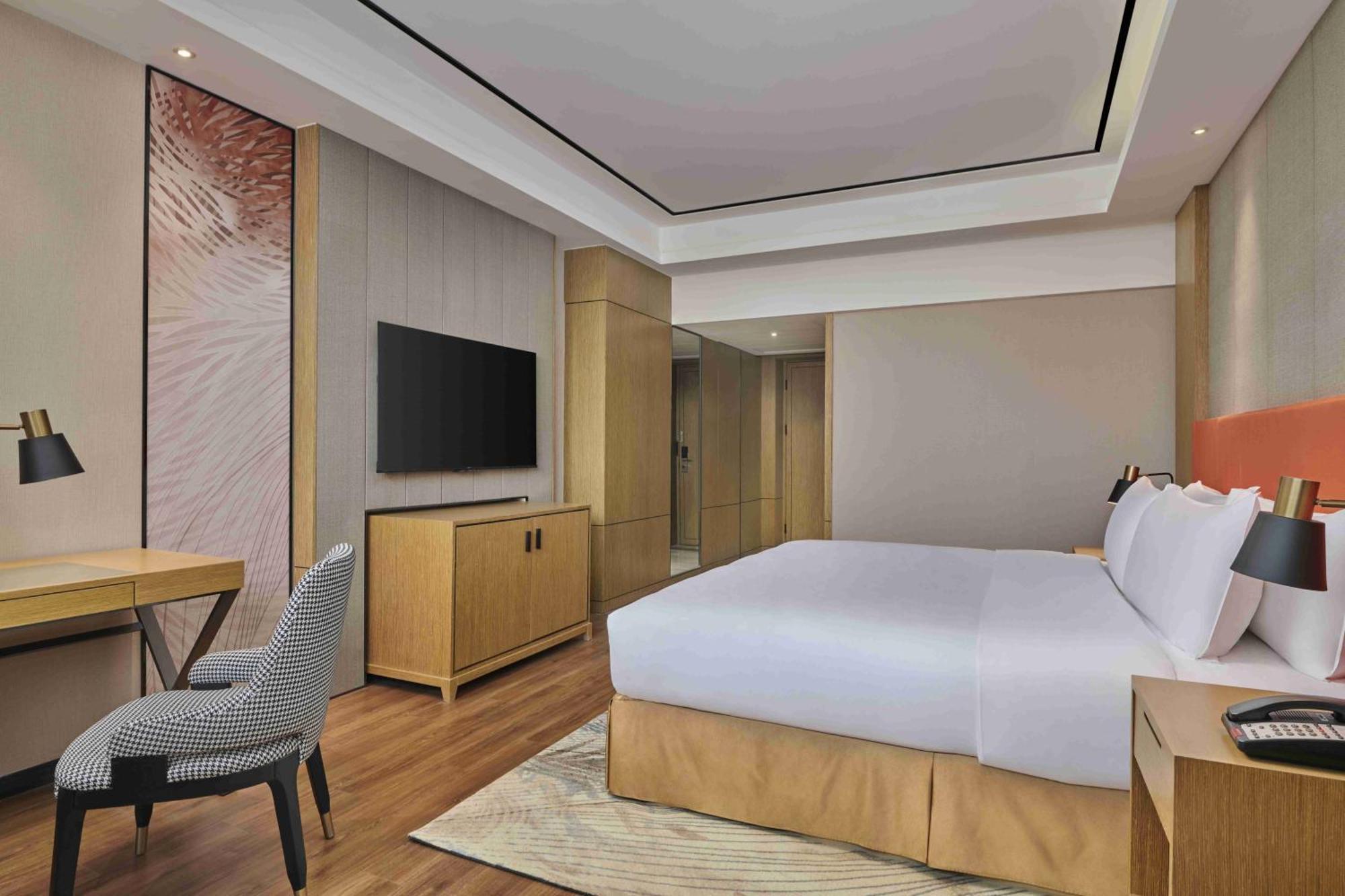 Hilton Garden Inn Wuhan Hankou Екстер'єр фото