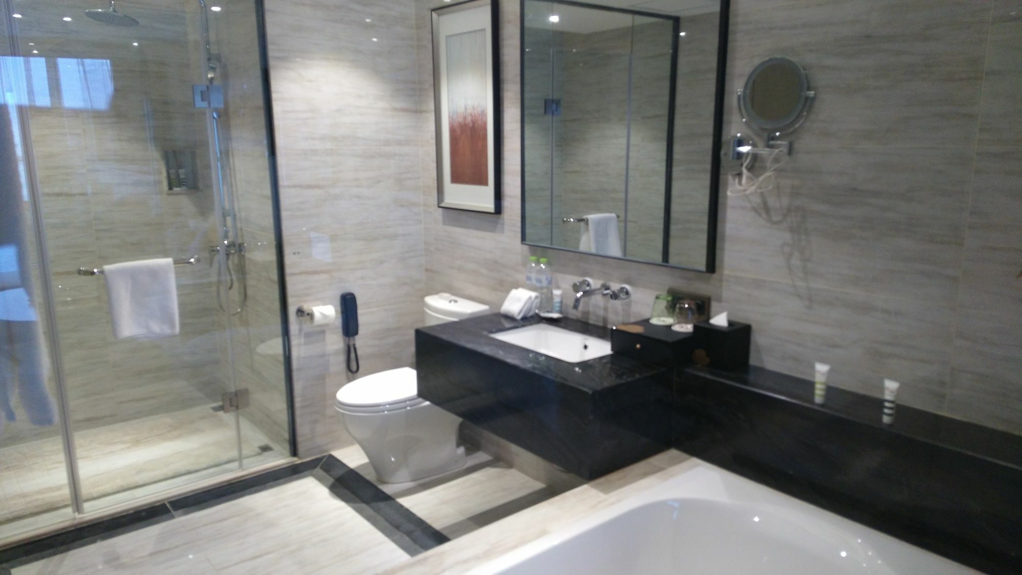 Hilton Garden Inn Wuhan Hankou Екстер'єр фото